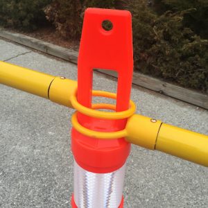 Traffic safety delineator posts