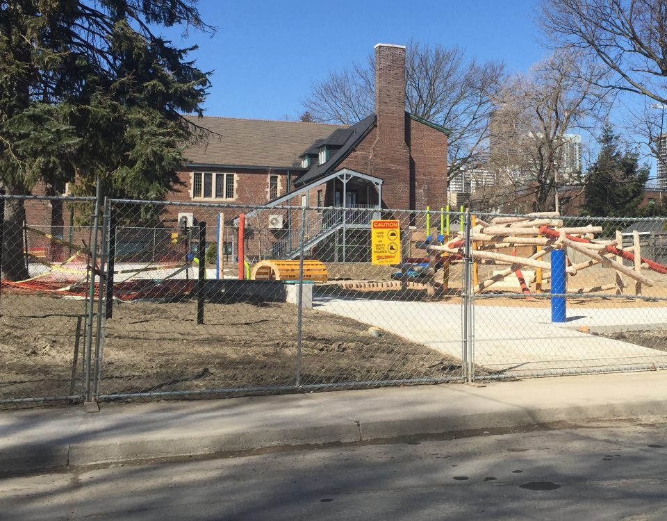 Temporary fence for playground construction