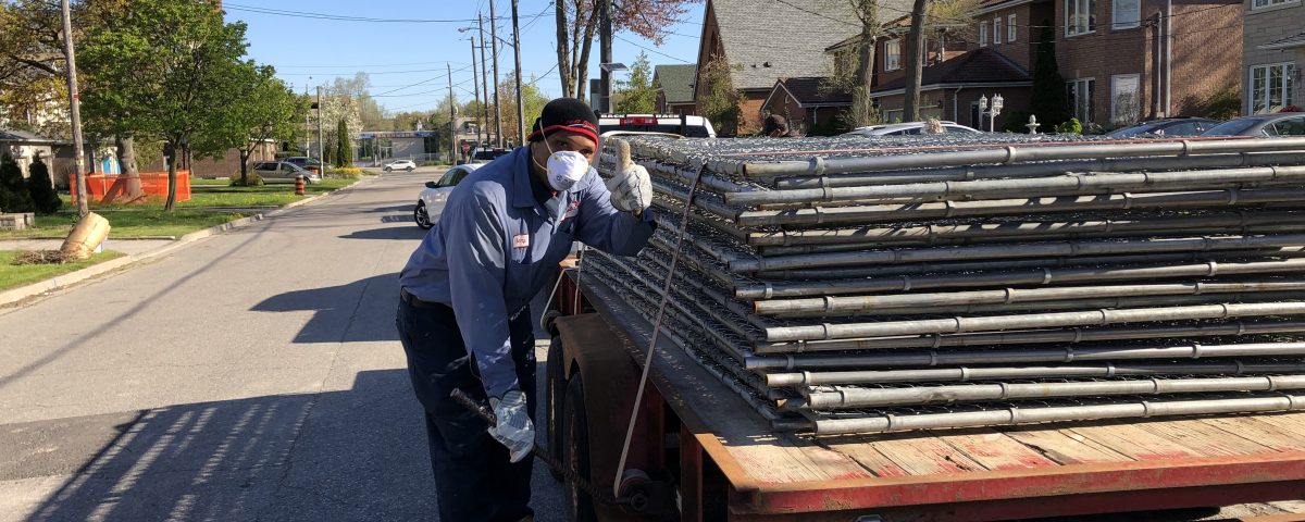 Installer giving thumbs up